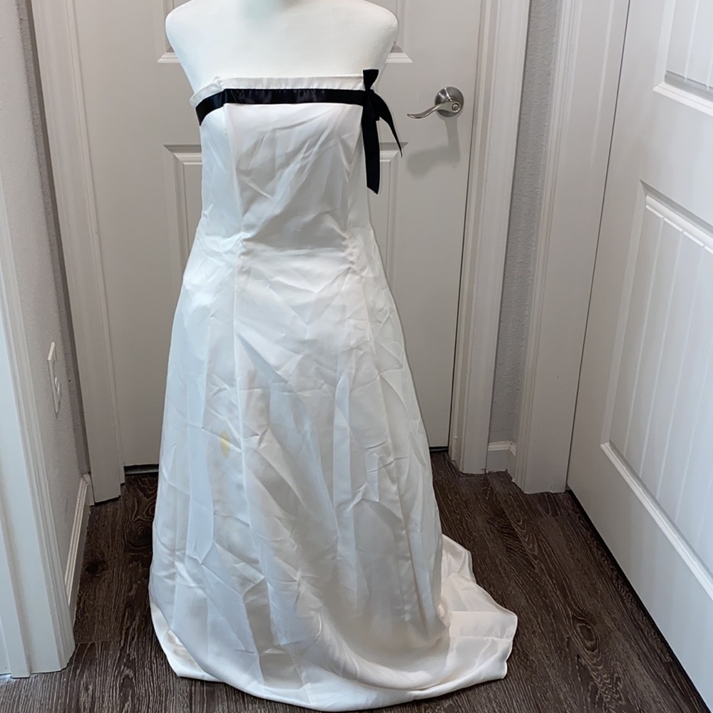 Urban Girl Nites Strapless Gown